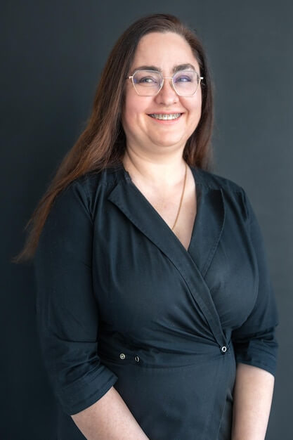 Headshot Valeria Andrade